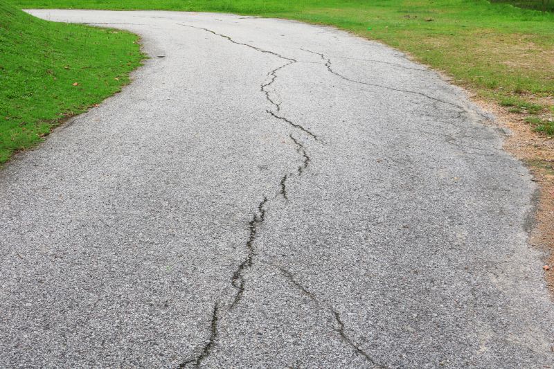 Asphalt Cracks Repair detail